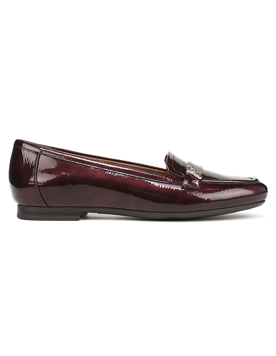 Mocasín Naturalizer de charol para mujer