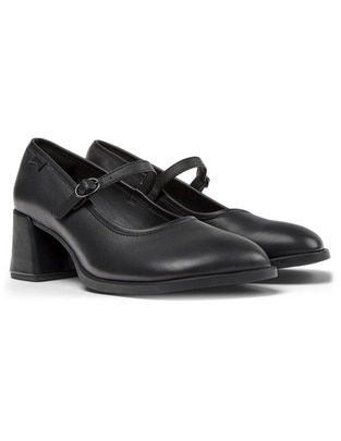Zapatilla de piel kora