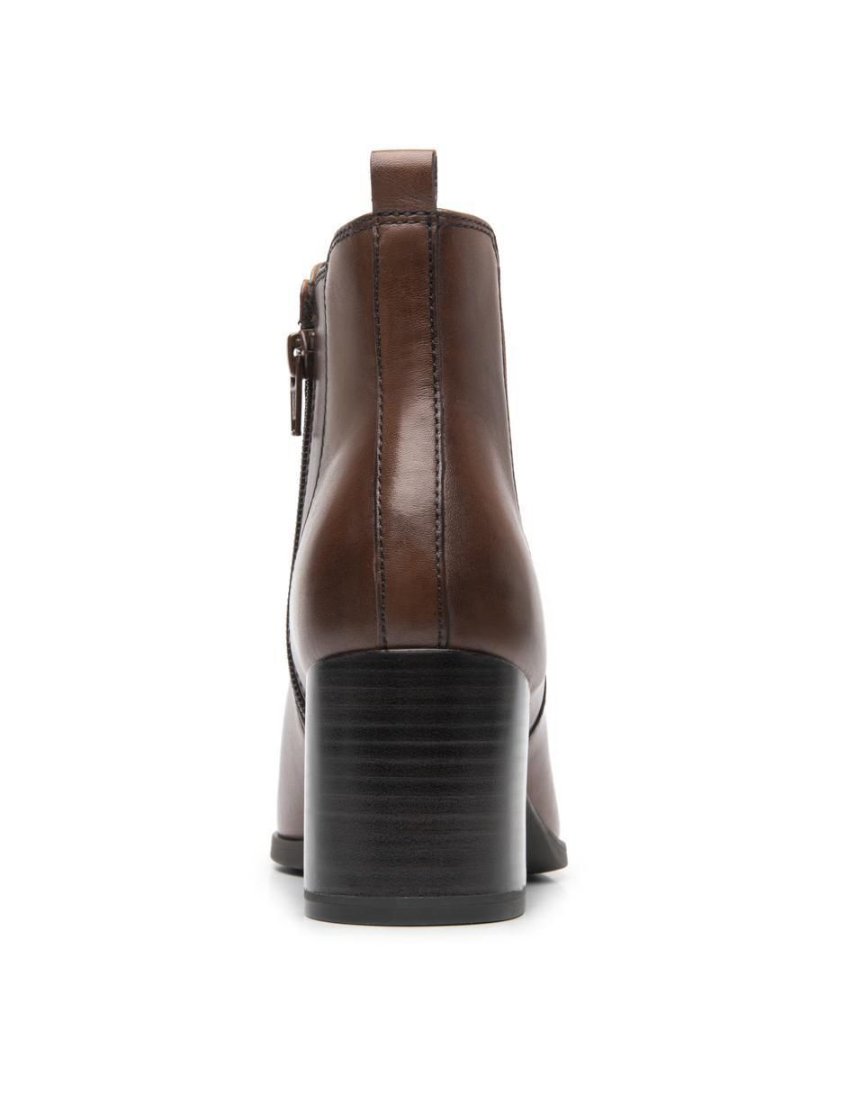 Bota arriba del tobillo Flexi de piel para mujer