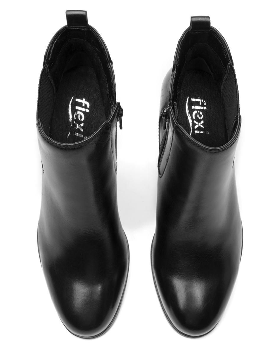 Bota arriba del tobillo Flexi de piel para mujer