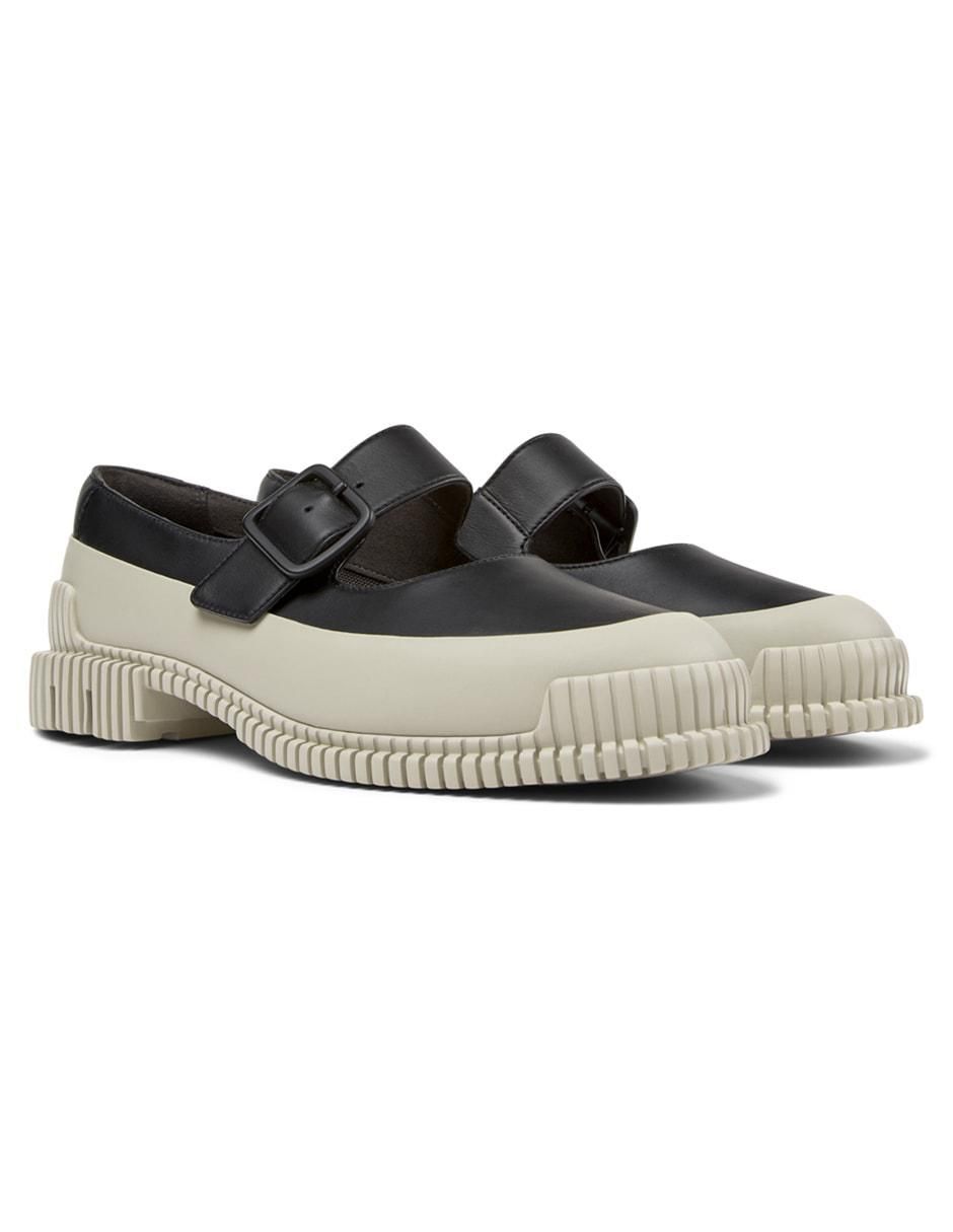 Zapato de piel para mujer