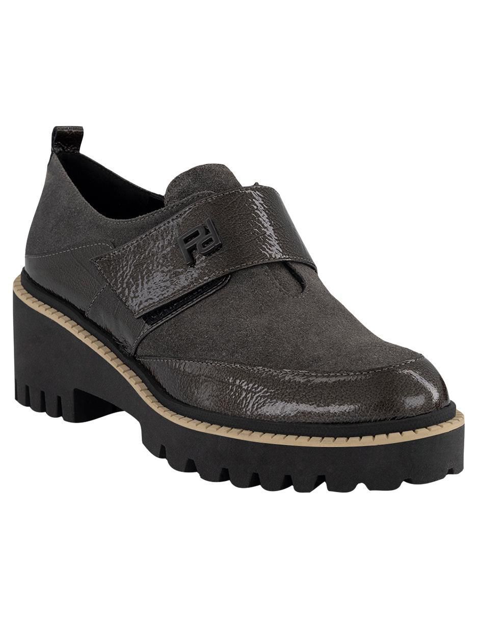 Zapato Prada de piel para mujer