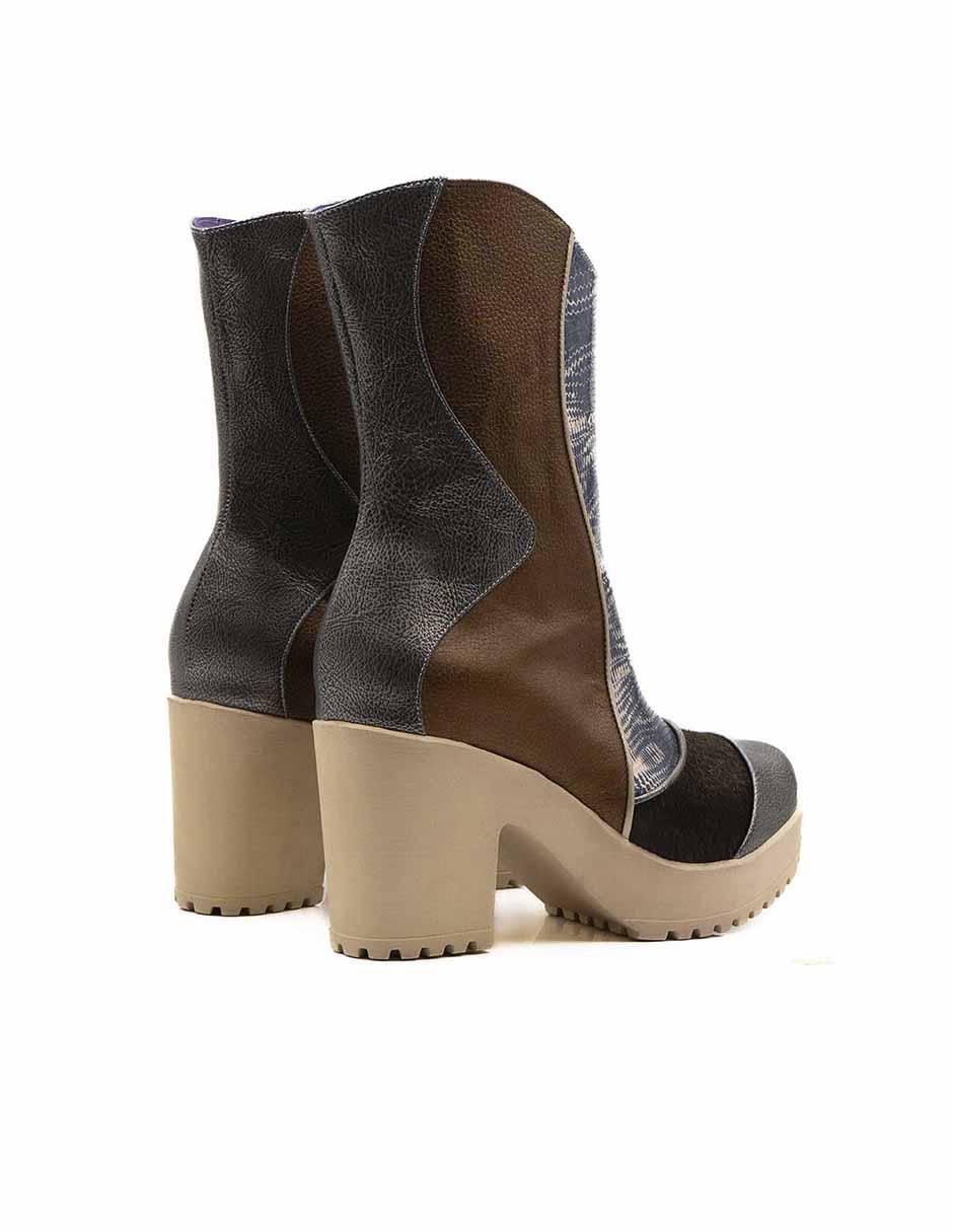 Bota abajo de la rodilla Altura Siete de piel para mujer
