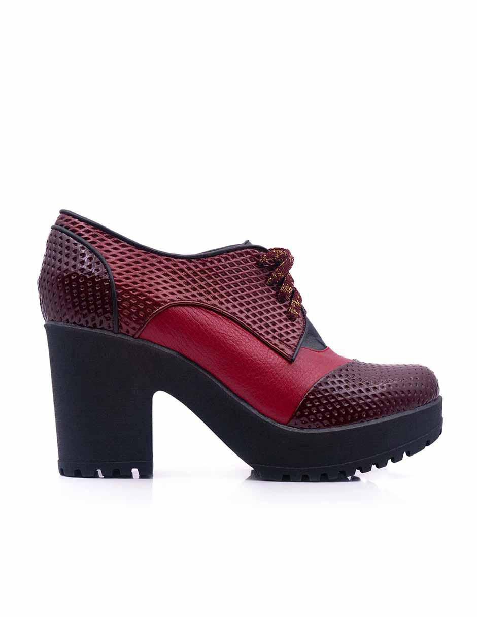 Zapato de piel para mujer