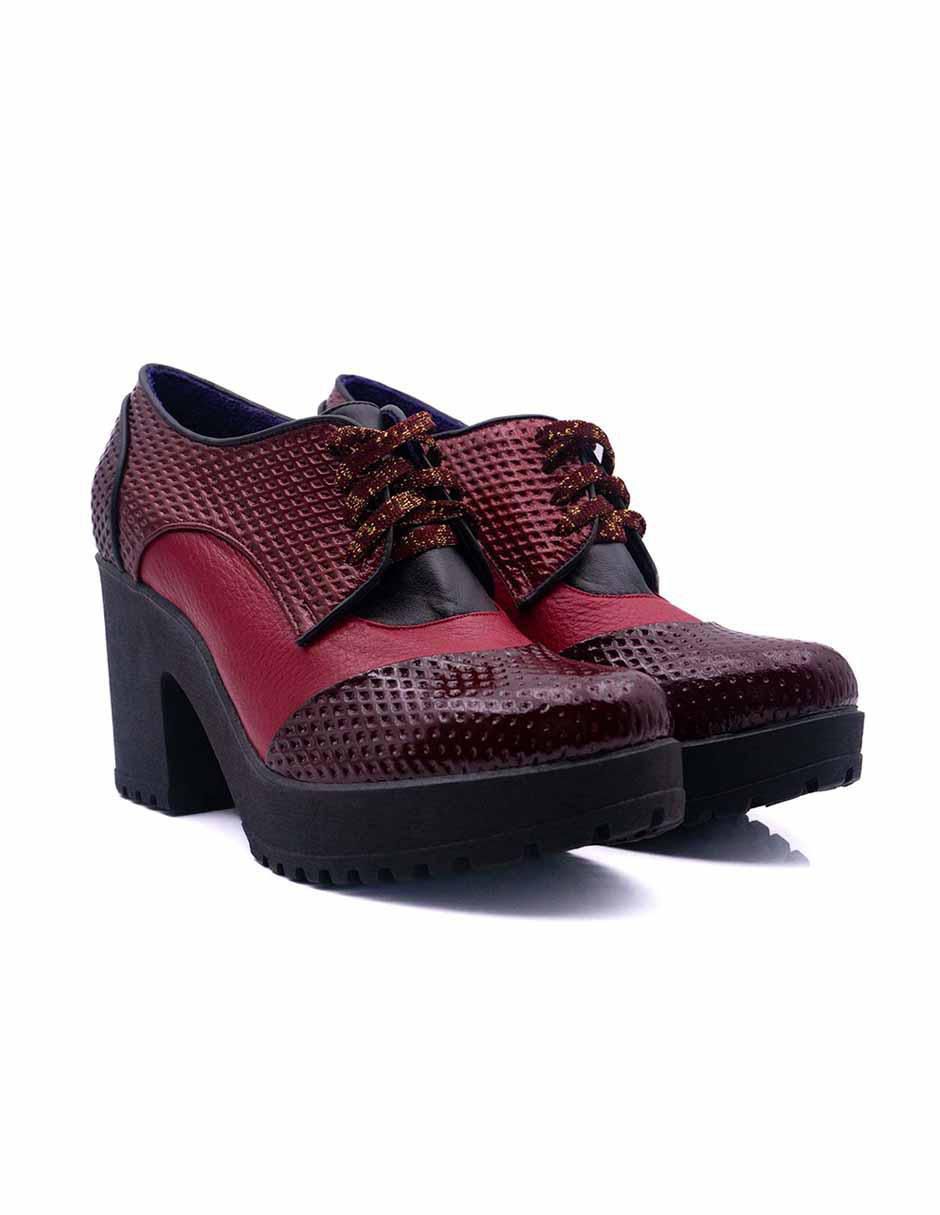 Zapato de piel para mujer