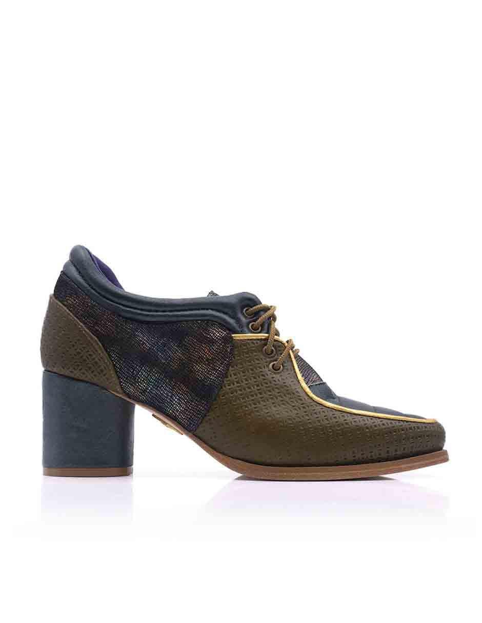 Zapato de piel para mujer