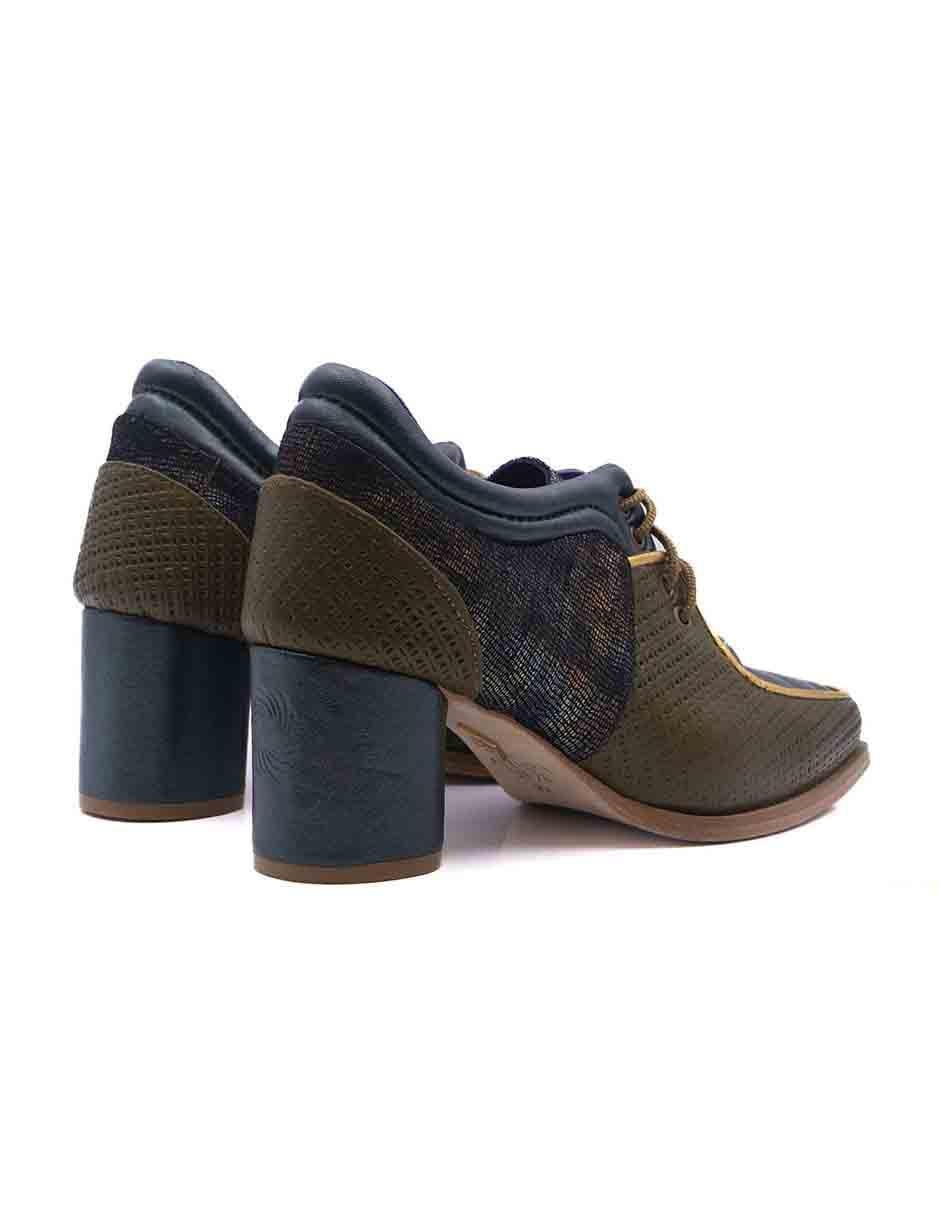 Zapato de piel para mujer