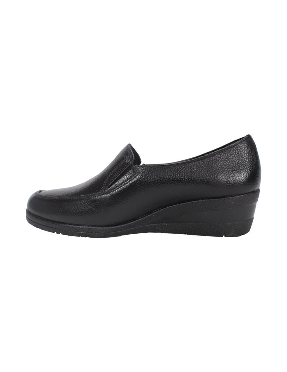 Zapato de piel para mujer