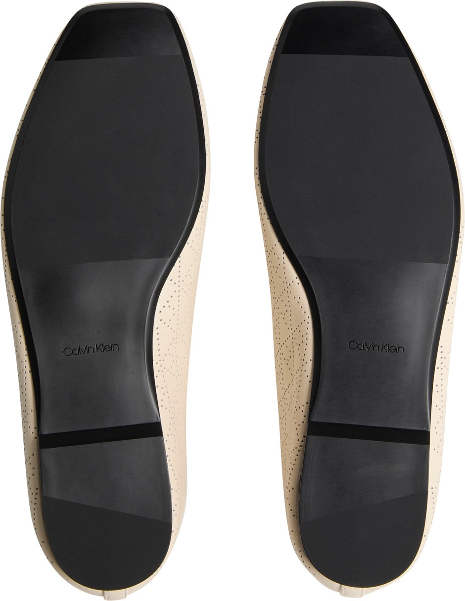 Balerina calvin klein square ballerina aop lth de cuero para mujer