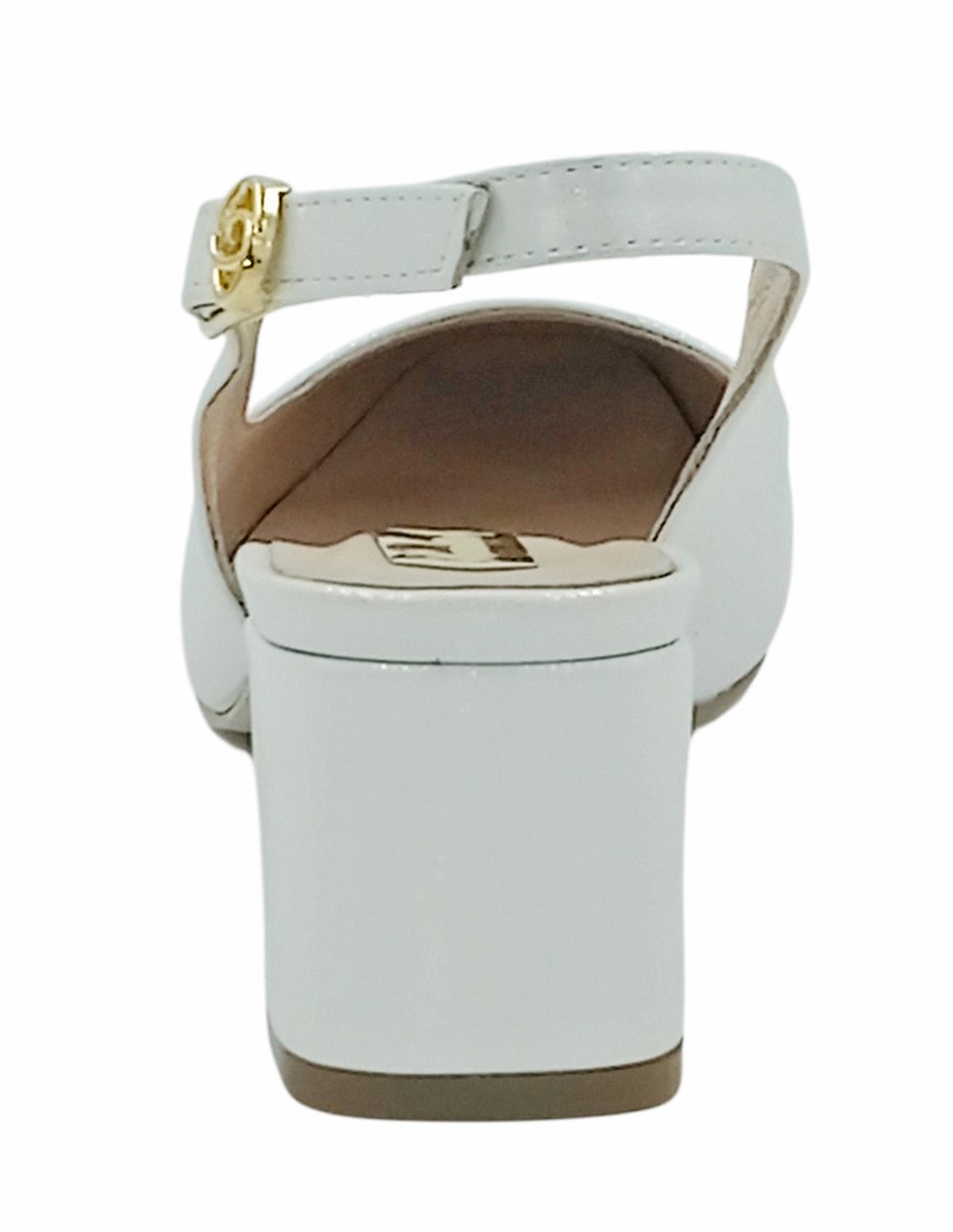 Zapatilla cuadrada 3