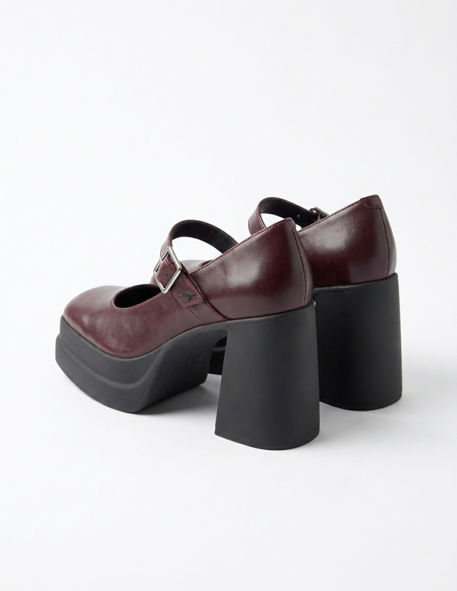 Zapatilla de piel 2