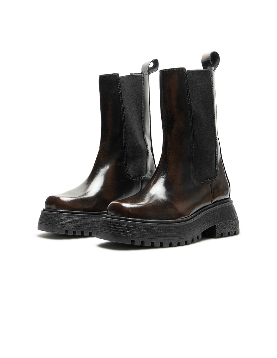Bota chelsea arriba del tobillo de piel para mujer