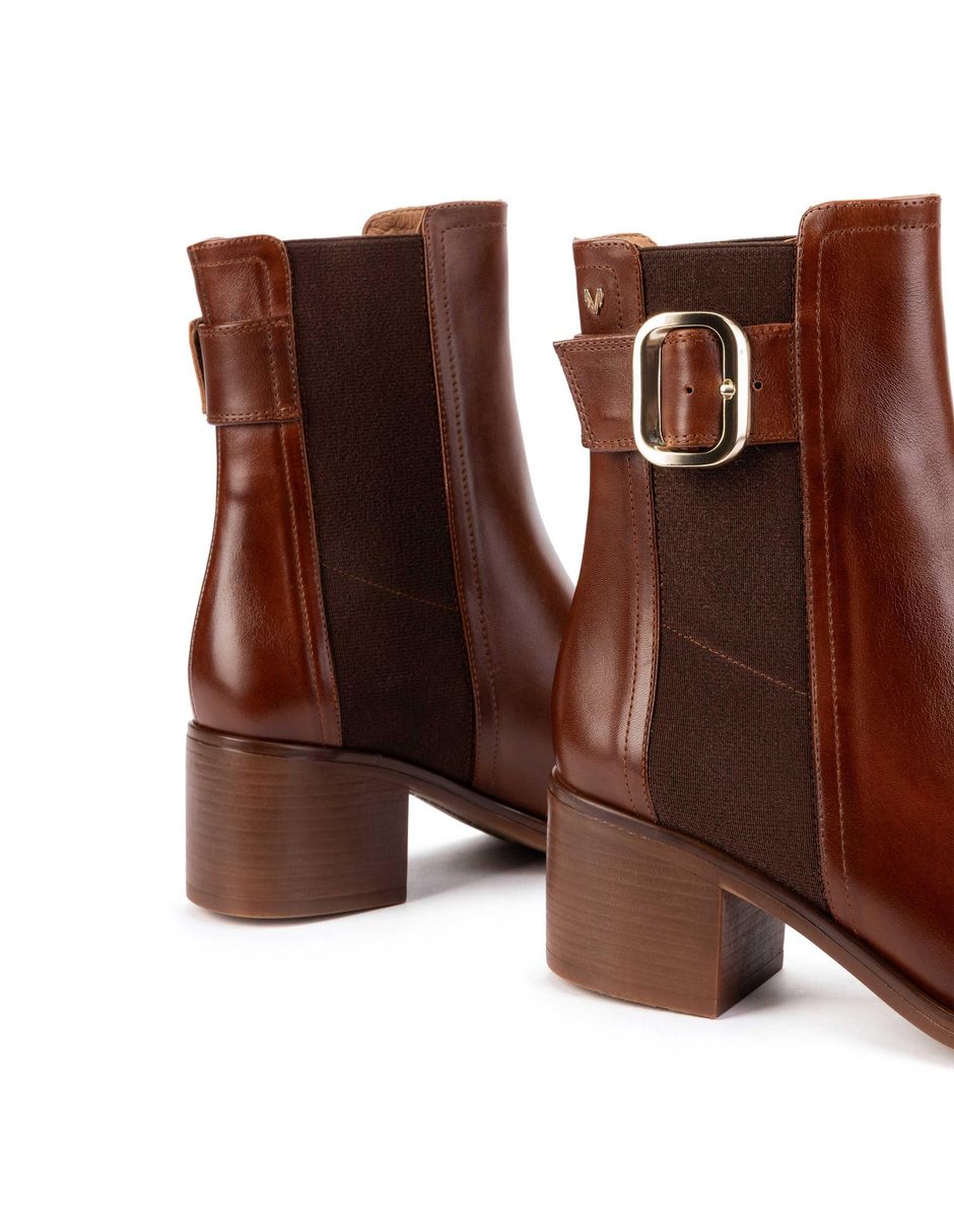 Bota arriba del tobillo para mujer 4