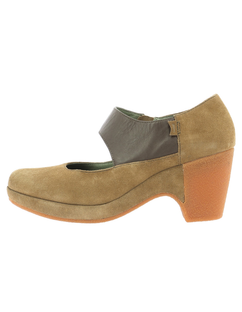 Zapatilla de piel tiramisu Zapatilla de piel tiramisu