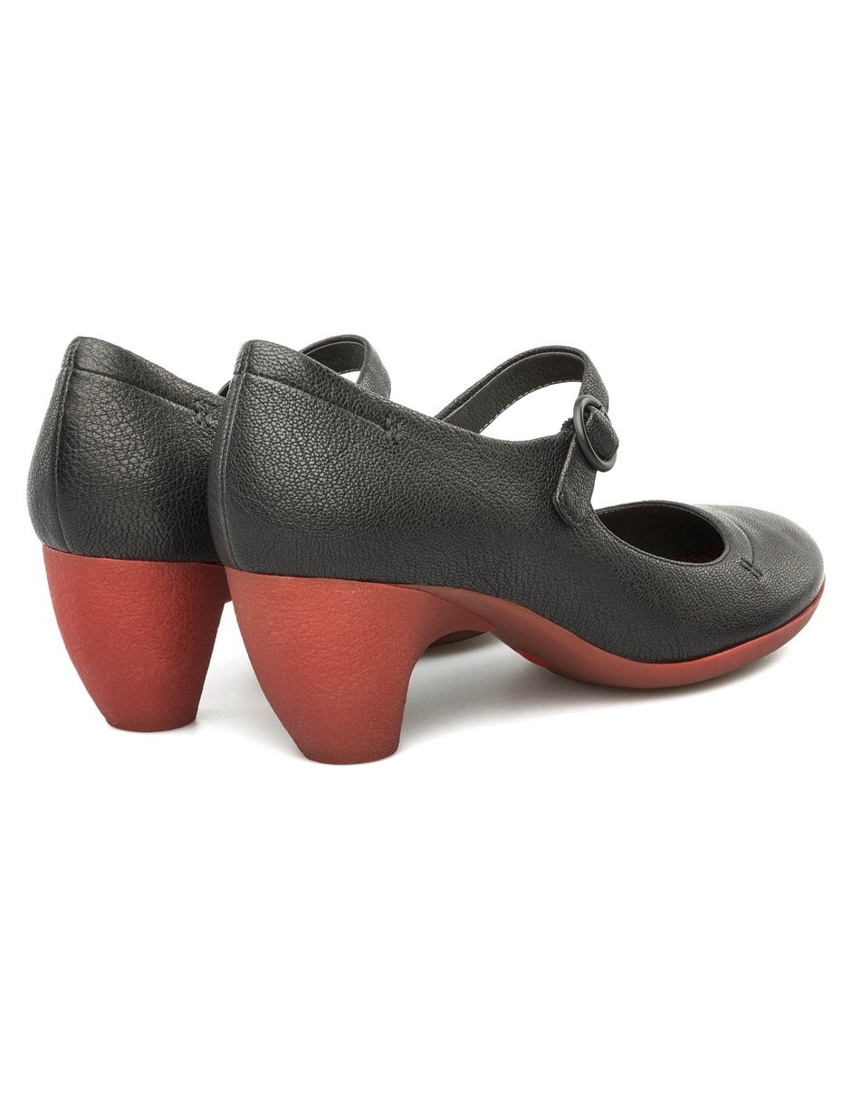 Zapatilla de piel lila 5